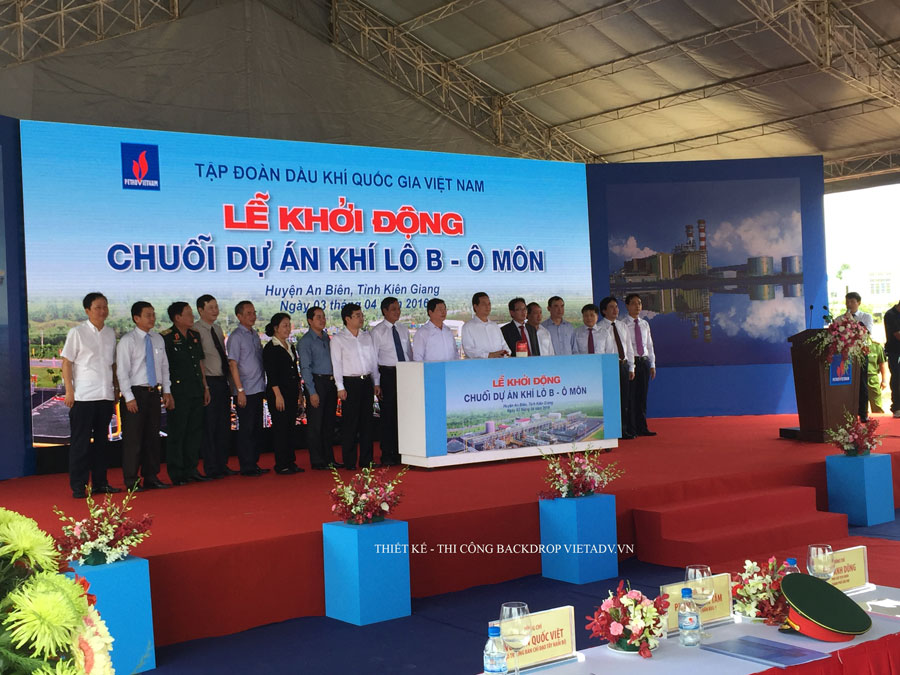 Thi công backdrop khởi công dự án
