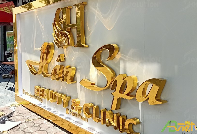 Mẫu bảng hiệu Spa inox vàng đồng