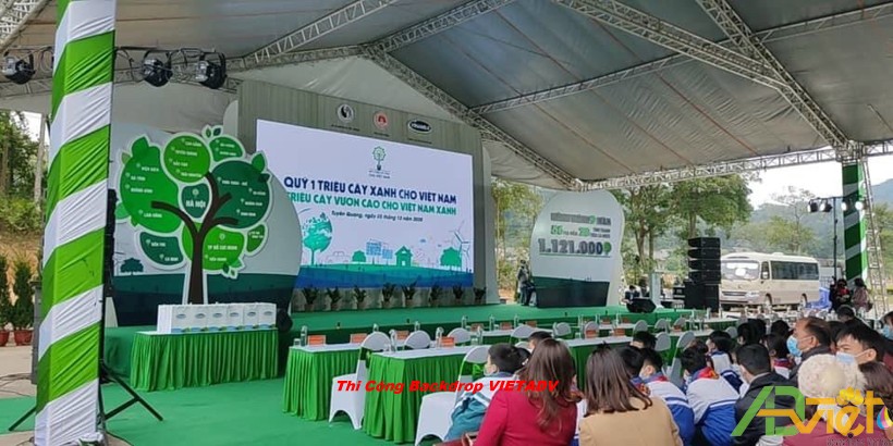 Thi công backdrop sự kiện cây xanh