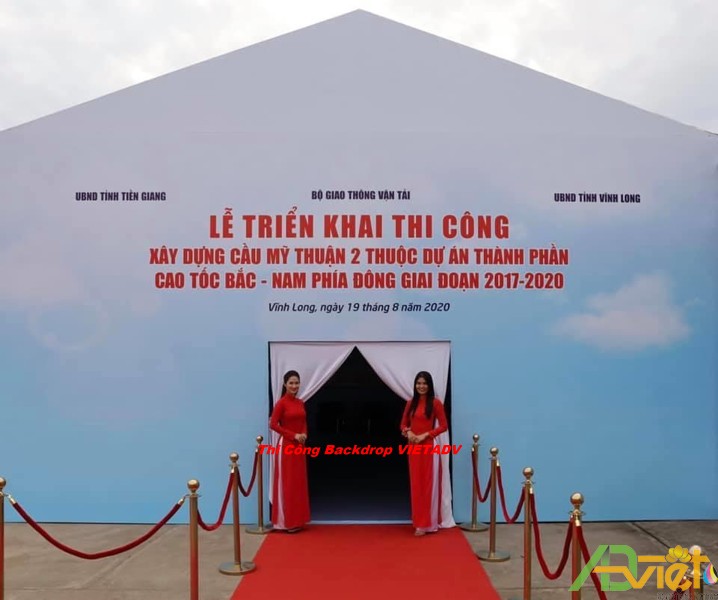 Thi công phông nền cổng nhà bạt sự kiện